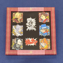 Lade das Bild in den Galerie-Viewer, Apollo_Justice_Ace_Attorney_Trilogy_Pin_Set_Red_1
