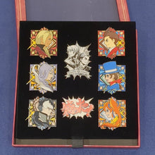 Lade das Bild in den Galerie-Viewer, Apollo_Justice_Ace_Attorney_Trilogy_Pin_Set_red_2
